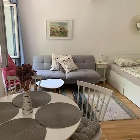 Apartment Feel The Atmosphere *